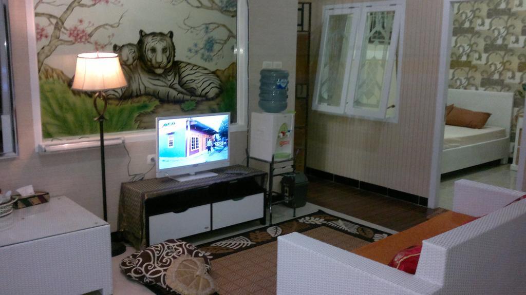 Griya Nelwan Guest House Malang Luaran gambar