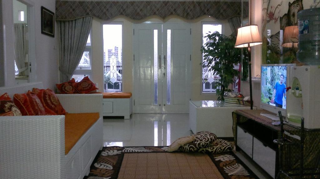 Griya Nelwan Guest House Malang Luaran gambar