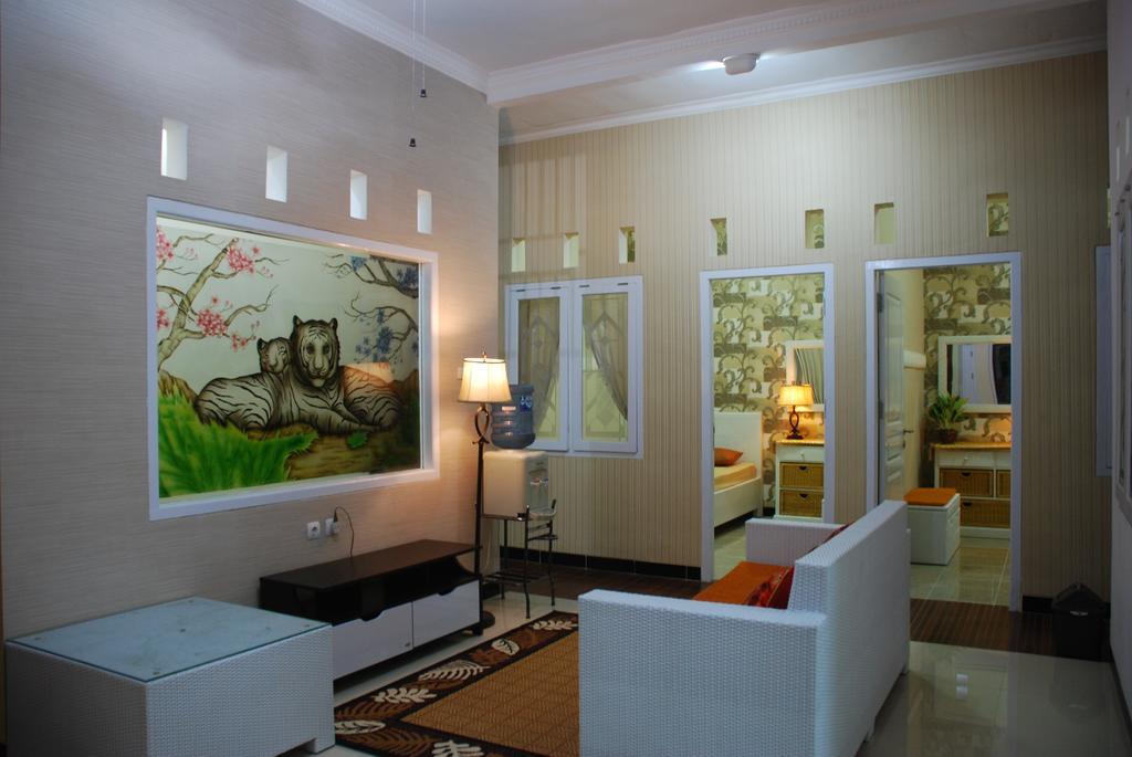 Griya Nelwan Guest House Malang Luaran gambar