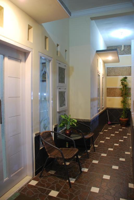 Griya Nelwan Guest House Malang Luaran gambar